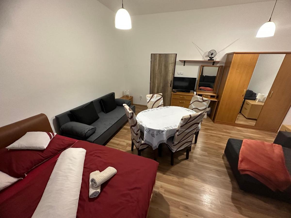 Sonja Holiday Home 俄斯特拉发 外观 照片
